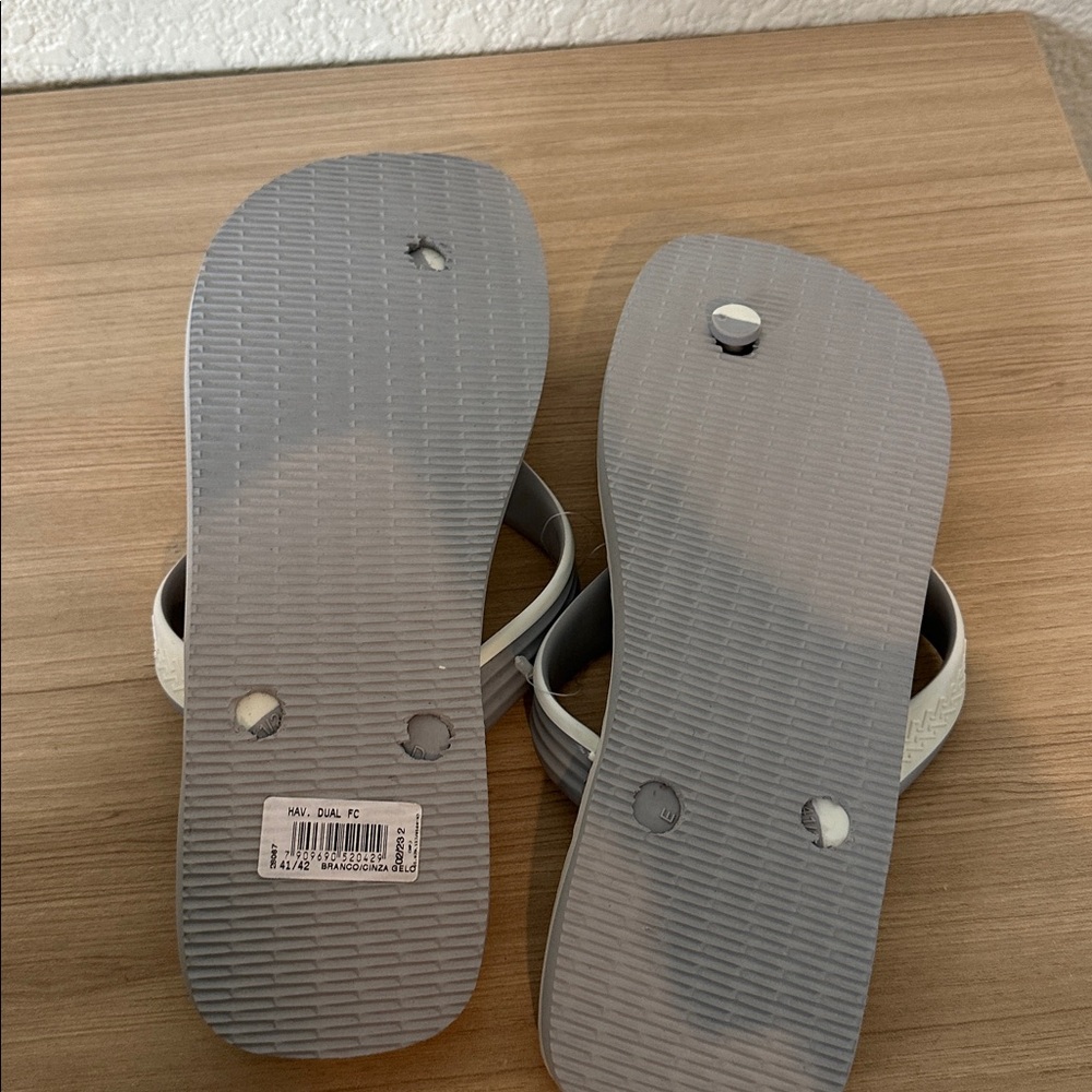 Women’s White & Gray Havaianas - Picture 6 of 6